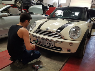 Mini One Cabrio has new plates fitted at our workshop Mini One Cabrio with Spanish Plates